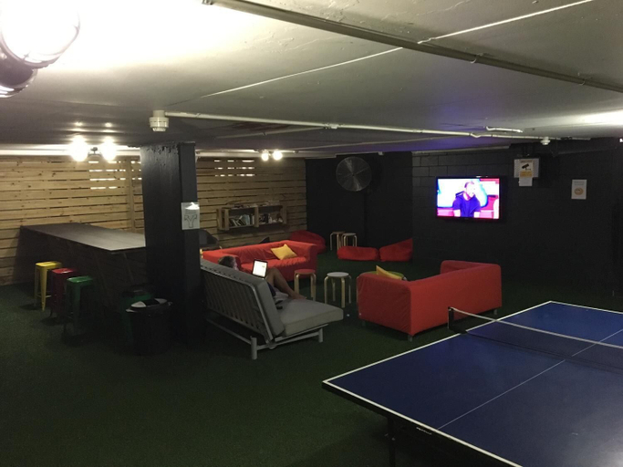 Public Area 3, Maxmee Backpackers Resort, Gold Coast
