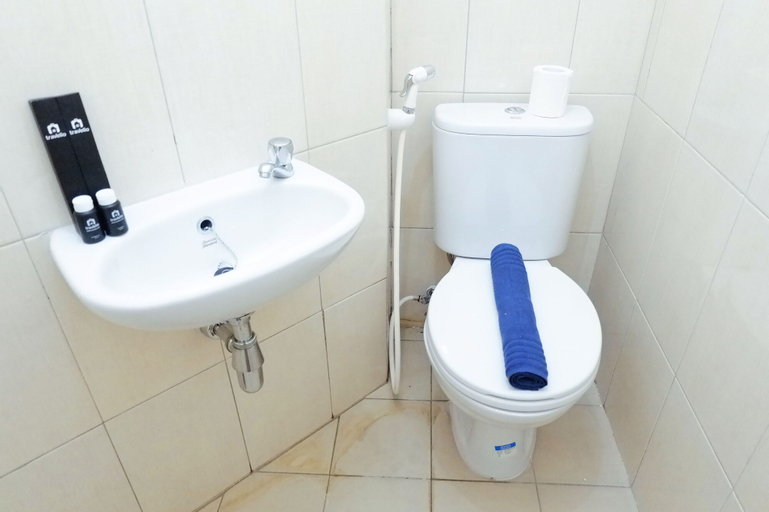 Spacious Studio Apartment at Pavilion Permata By Travelio, Surabaya