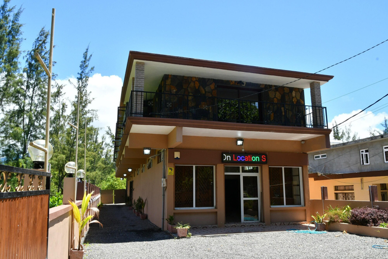 Exterior & Views, Modern Apartment with Garden and Lake View in Riambel