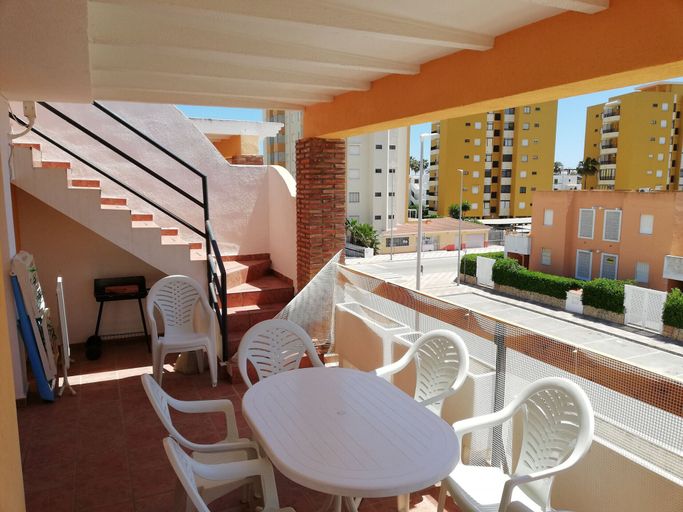 Food & Drinks 5, Delfines Bl. VII 2º pta 6, Valencia