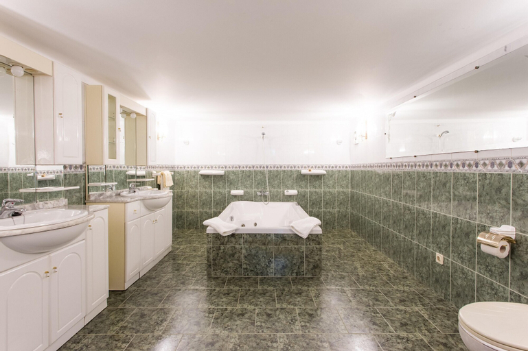 Mansion With 7 Bedrooms in Valença, With Wonderful sea View, Private P, Valença