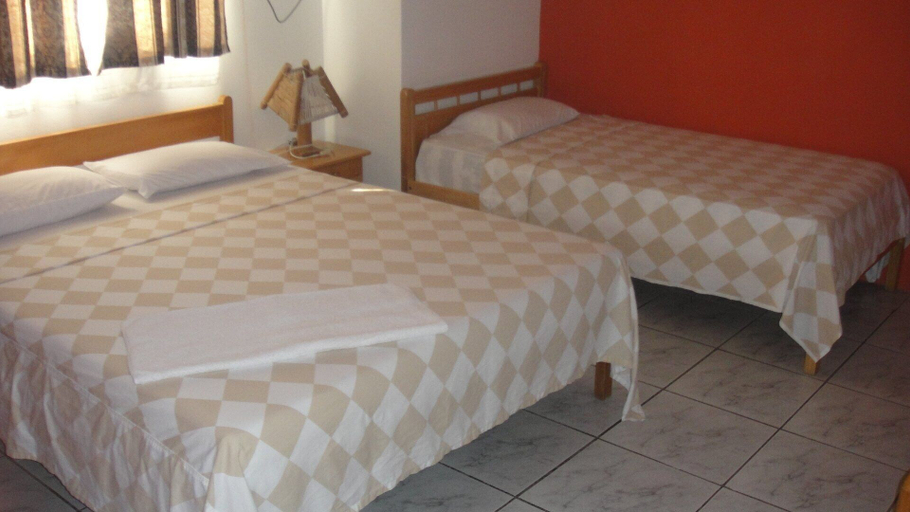 Bedroom, Grand Hotel Paraiso Salinas, Salinas