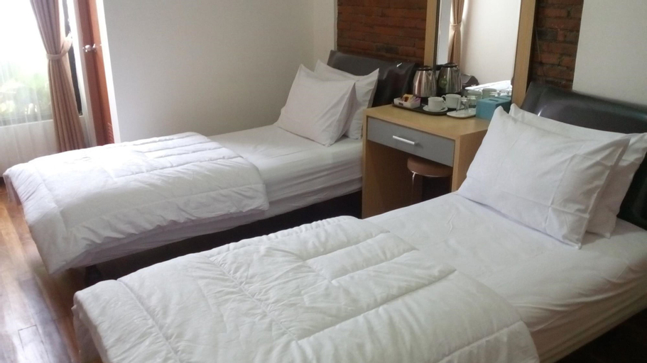 Bata Merah Guest House & Camping Ground, Malang