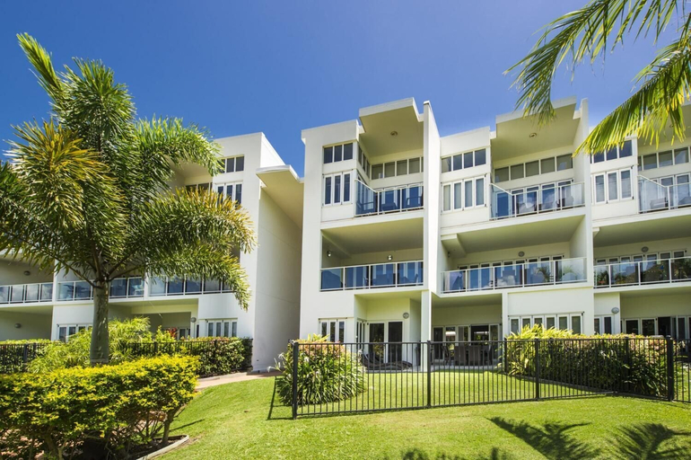 Exterior & Views 2, Beachside Apartment 10, Magnetic Island
