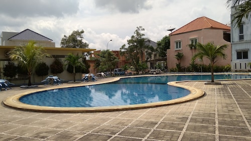 SleepRest - Diamond Palace, Batam