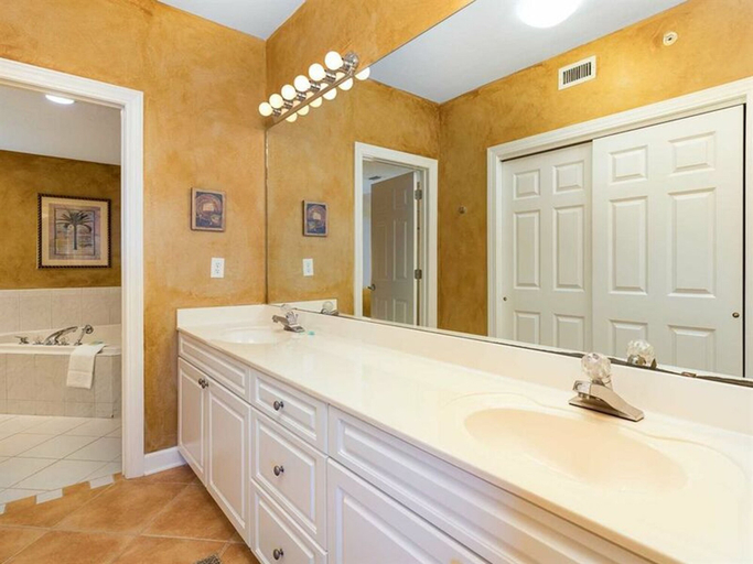 Bathroom 5, The Palms by Meyer Vacation Rentals, Baldwin