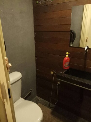 SK Hotel 2, Manjung