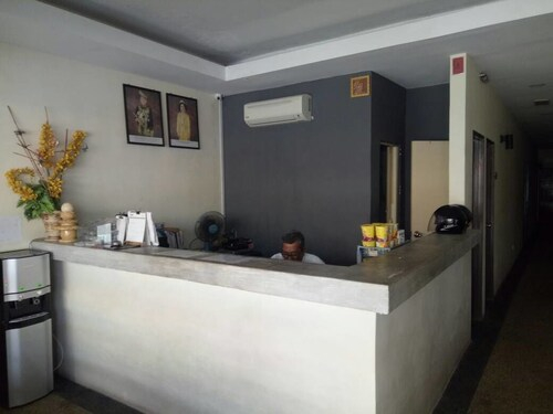 SK Hotel 2, Manjung