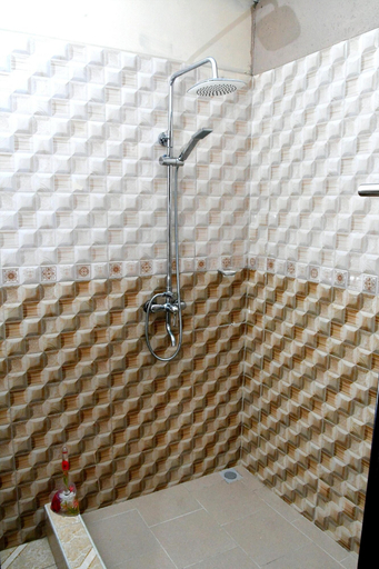 Bathroom 4, Modern Apartment with Garden and Lake View in Riambel