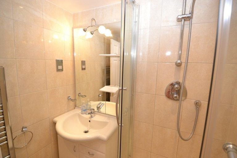 Bathroom 4, Luxury Hyde Park, London