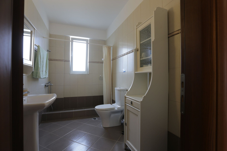 Bathroom 4, Villa Skroponeria, Central Greece