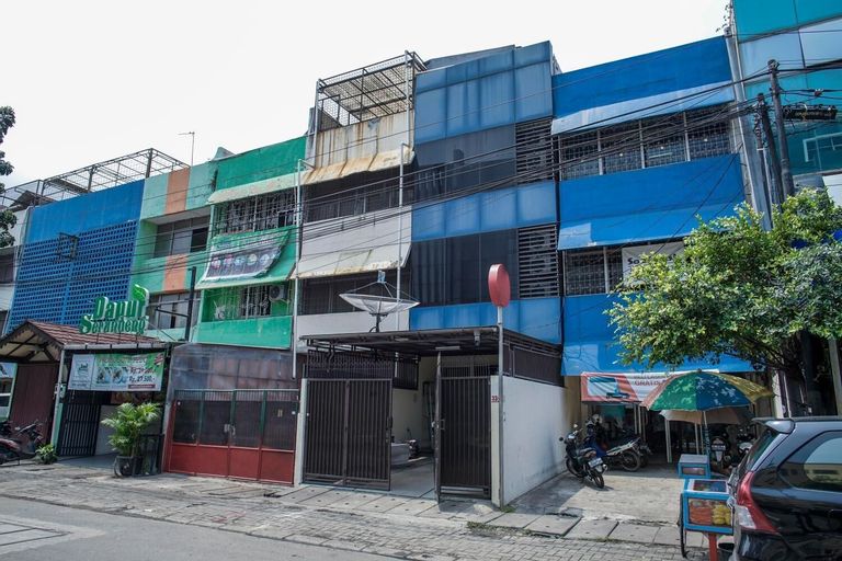 RedDoorz @ Jalan Biak Roxy Jakarta, Central Jakarta