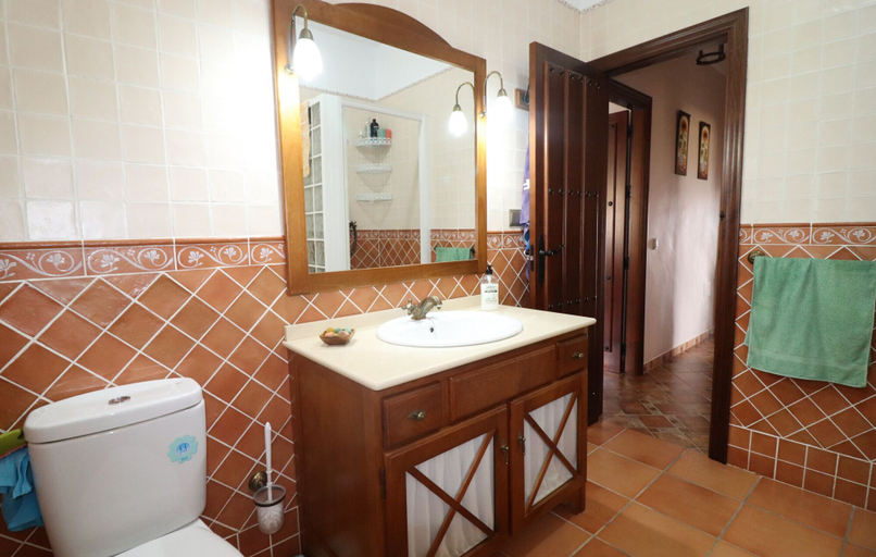 Bathroom 4, 1152 Villa Panoramica, Málaga