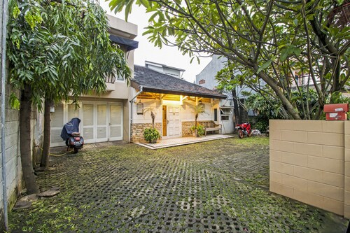 RedDoorz @ Mampang Prapatan, Jakarta Selatan