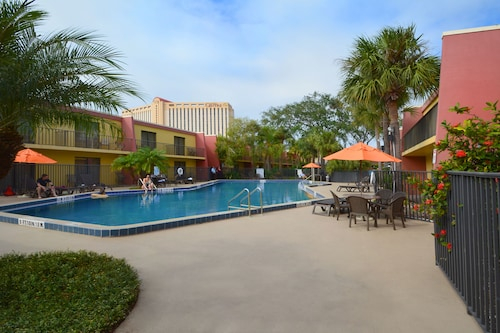 Midpointe Hotel by Rosen Hotels & Resorts, Orange