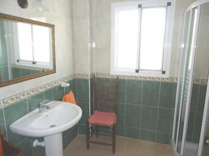 Bathroom 4, 1051 Villa Al-andalus, Málaga