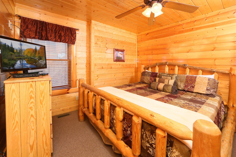 Bedroom 3, Rising Eagle Lodge - Eight Bedroom Cabin, Sevier