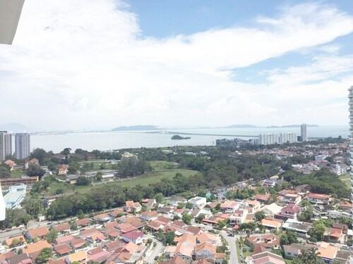 Home Away - Windy Sea View House, Pulau Penang
