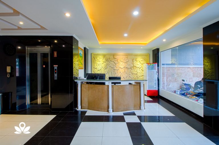 Public Area 2, De 80's Ekonomi, Central Jakarta
