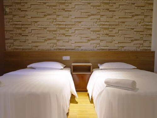 Fata Garden Hotel by Place2stay, Kuching