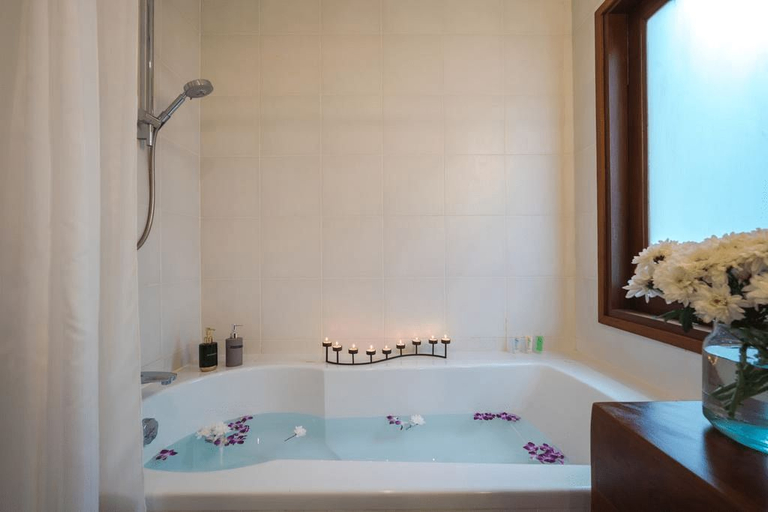 Bathroom 4, Vichuda Hills by RESAVA, Pulau Phuket