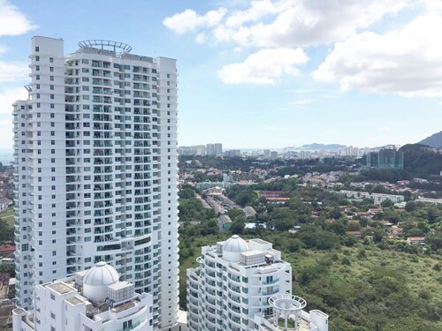 Home Away - Windy Sea View House, Pulau Penang