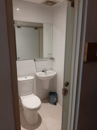 Bathroom 4, Graha Widya Bhakti, Surabaya