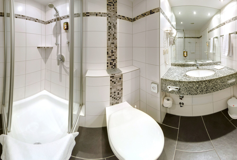 Bathroom 4, Hotel am Schloß Apolda, Weimarer Land