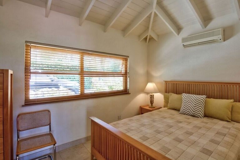 Bedroom 4, Villa Thespina on the Beach