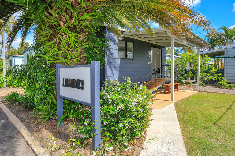 Exterior & Views 2, Cane Village Holiday Park, Bundaberg