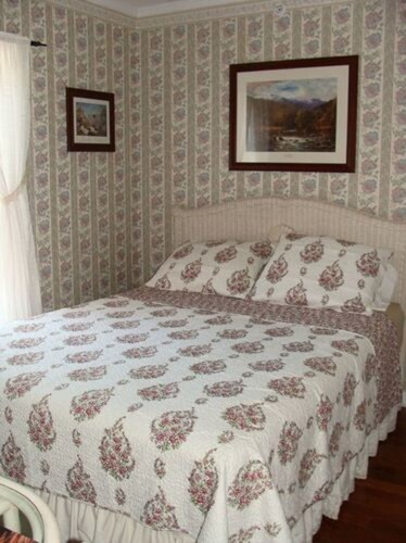 HENRY COLLINS INN - ADULT ONLY, Newport