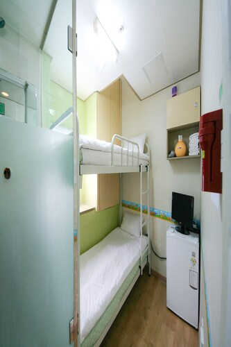 Guest House Myeongdong, Jung