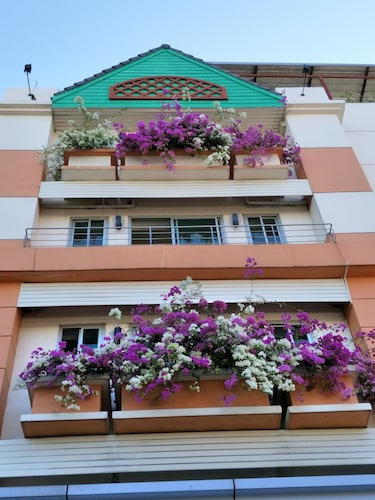 Sandy Serviced Apartment, Lak Si