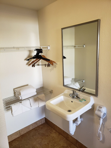 Bathroom 4, Oceanfront Inn and Suites - Ormond, Volusia