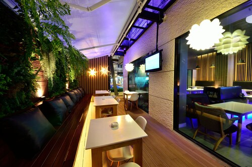 Bizotel Bangkok, Ratchathewi