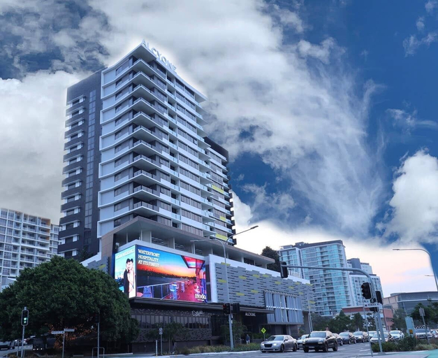 Exterior & Views 2, Ultimate Prestige 2bed2bath Hamiltonapt, Hamilton