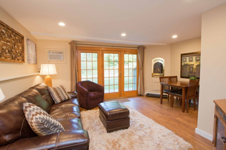 Public Area, 1BR Topnotch Condo, Lamoille
