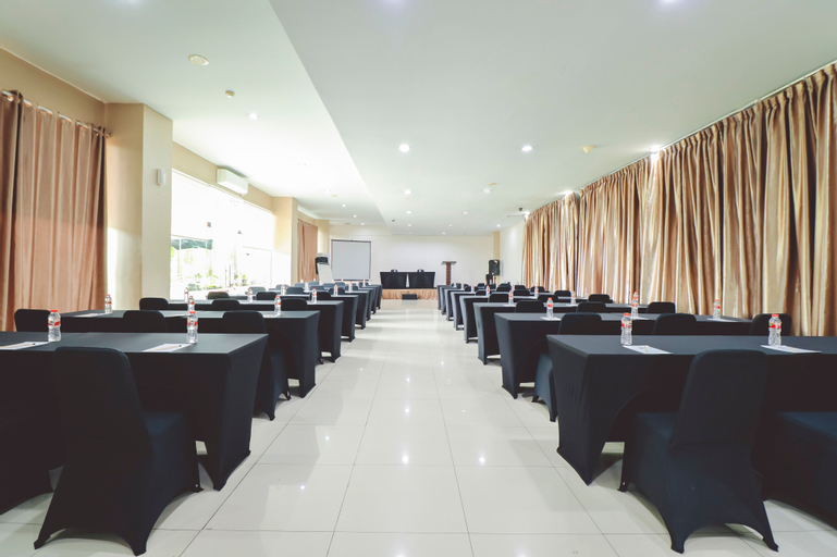Business Facilities 24
