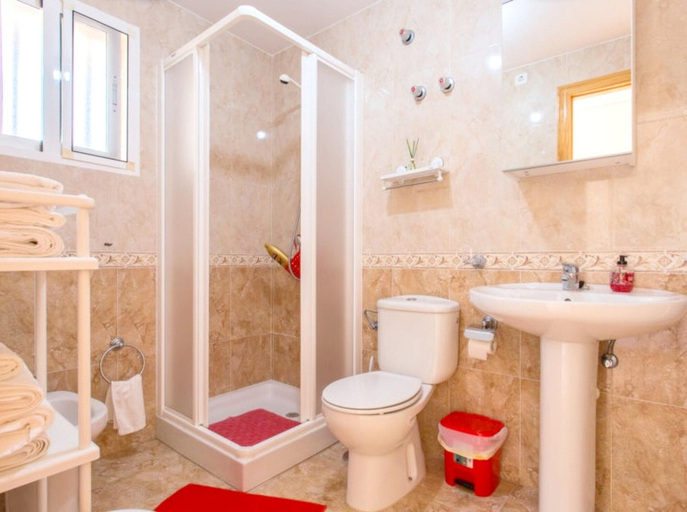 Bathroom 4, Lovely apartment with pool in Los Alcazares over 90 m², Murcia