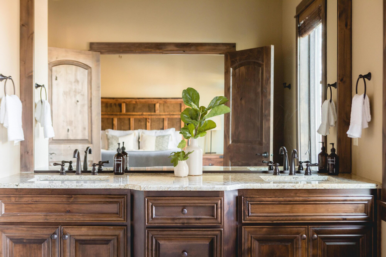 Bathroom 4, Dancing Rock - Mountain Home w Fire Pit & Spa!, Deschutes