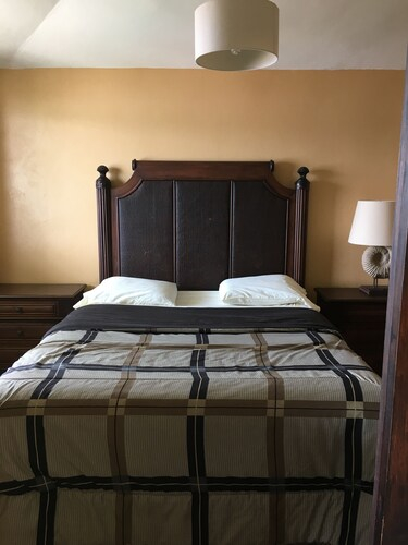 Sea Breeze Hotel,