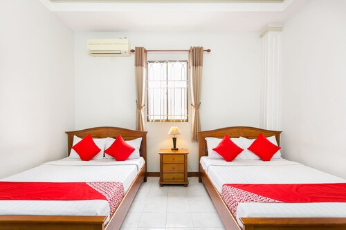 OYO 125 Madam Cuc 127, Quận 1
