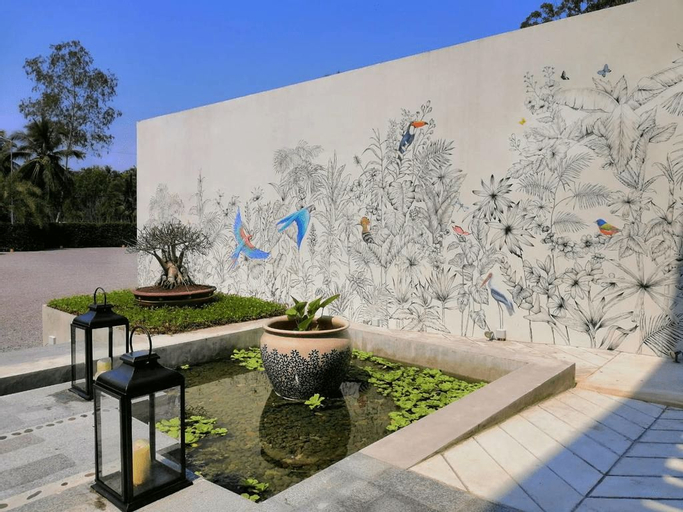 Tungtong Beach Villas, Thap Sakae