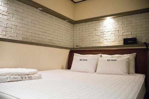 WE Motel, Geumjeong