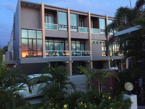 Baan Civilize Resort, Khanom