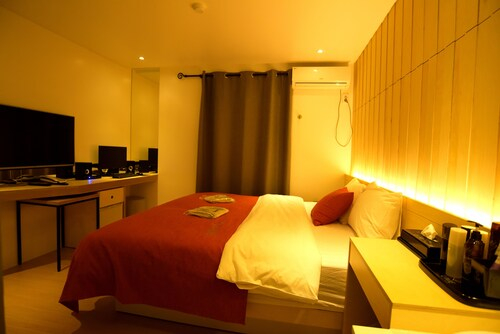 Lime Hotel, Seo