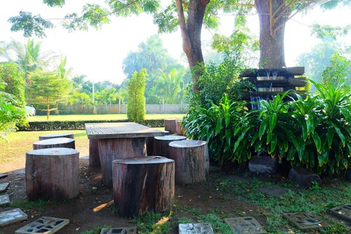 Baan Suan Siriwat, Ban Tak