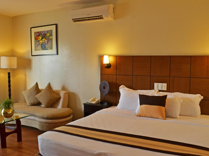 The Pinnacle Hotel and Suites, Davao City