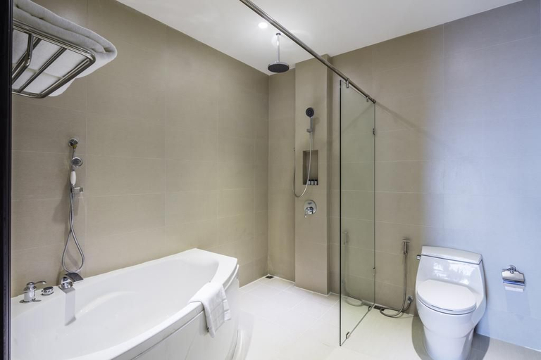 Bathroom 5, Grand Palazzo Hotel Pattaya, Pattaya