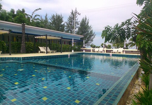 Ing-Fah Villa, K. Sam Roi Yot